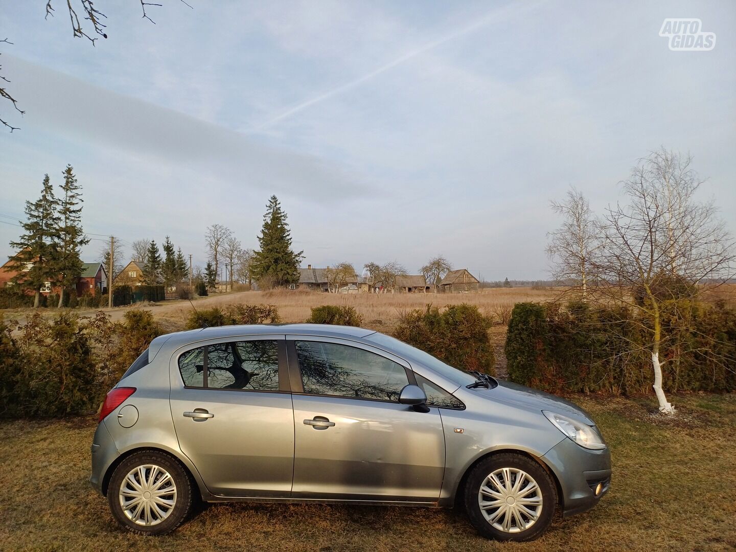 Opel Corsa 2010 г Хэтчбек