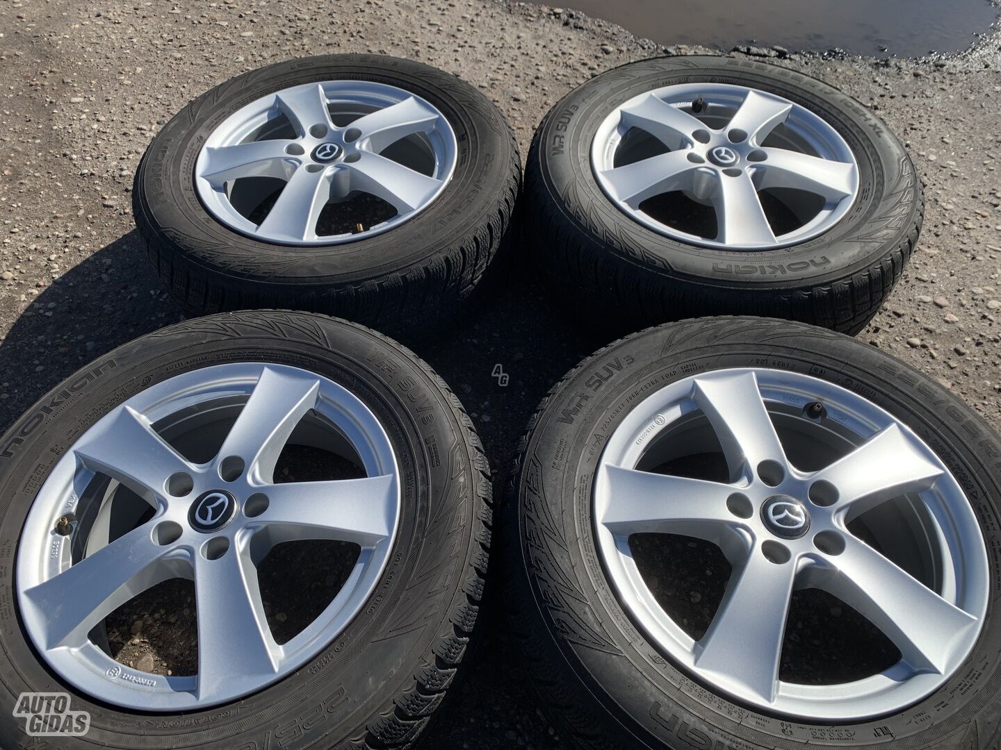 Mazda Siunciam, 7J ET48 light alloy R17 rims