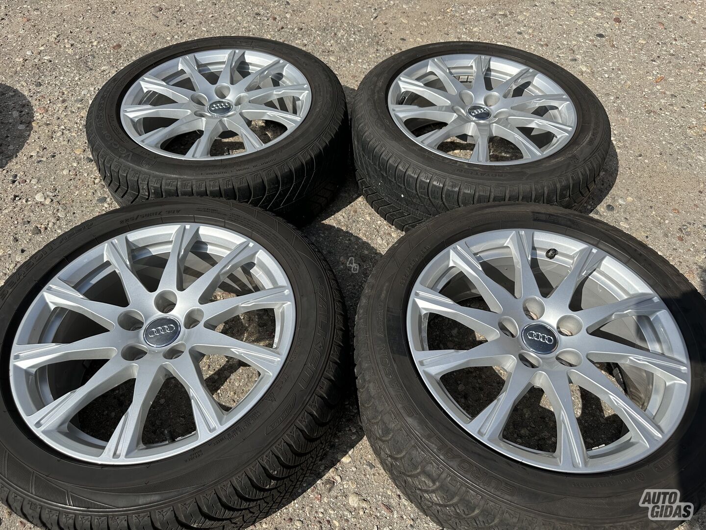 Audi Siunciam, 7.5J ET38 light alloy R17 rims