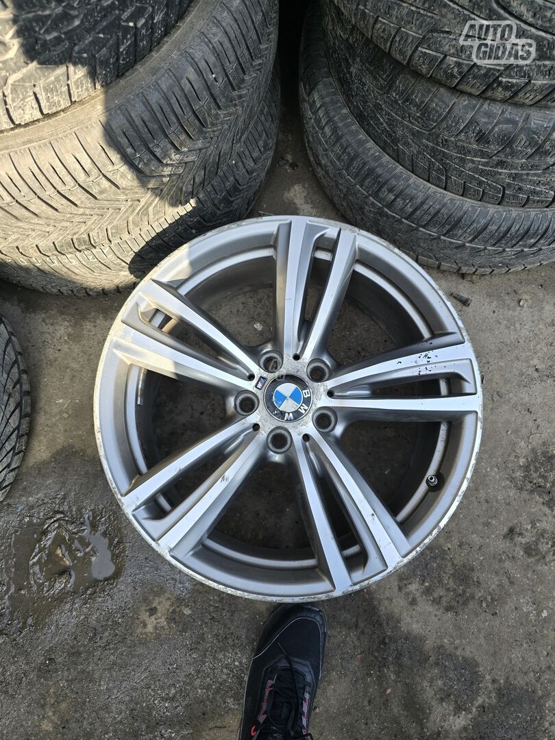 Light alloy R19 rims