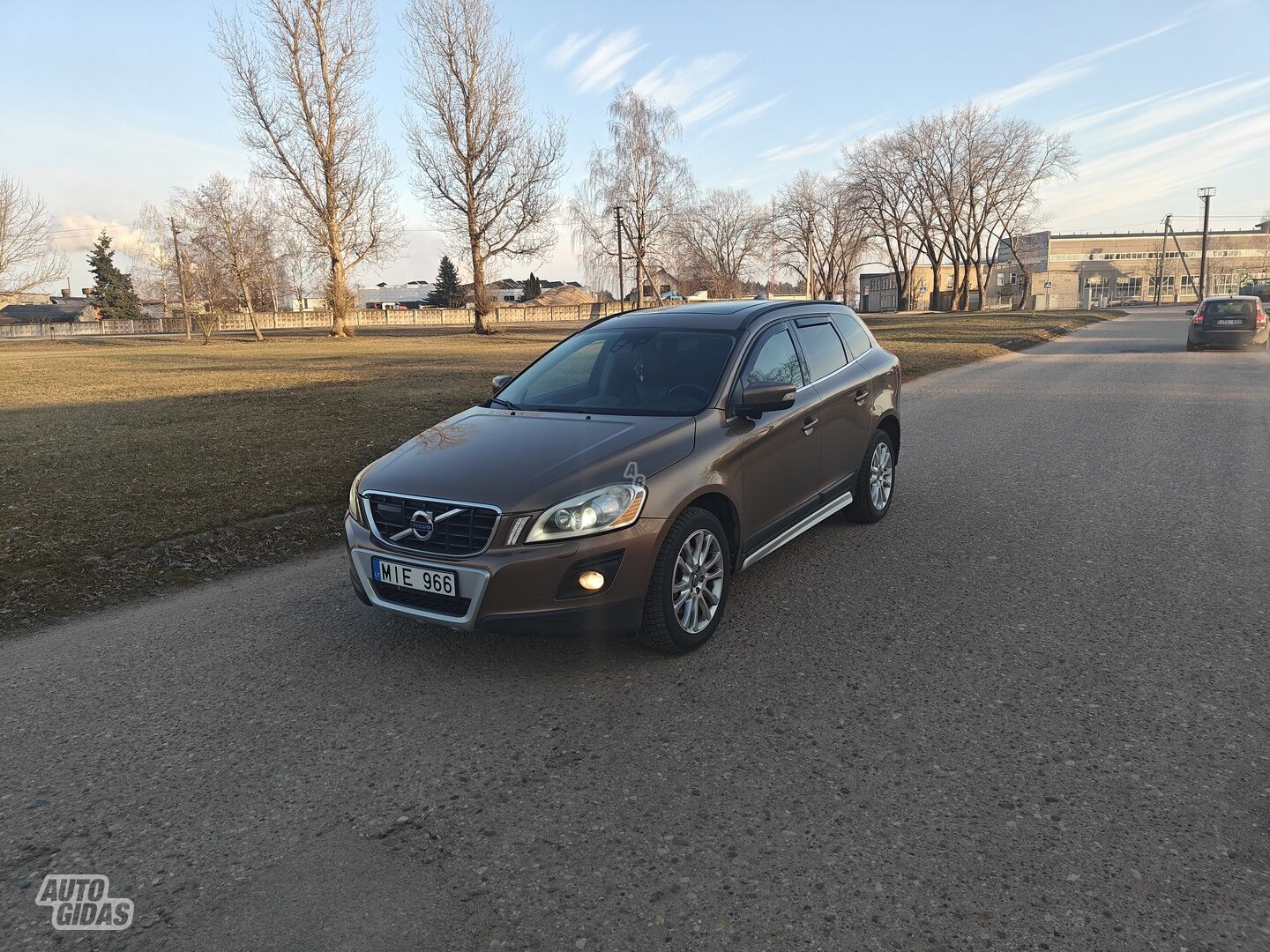 Volvo XC60 2009 y Off-road / Crossover