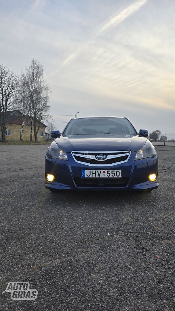 Subaru Legacy 2011 y Sedan