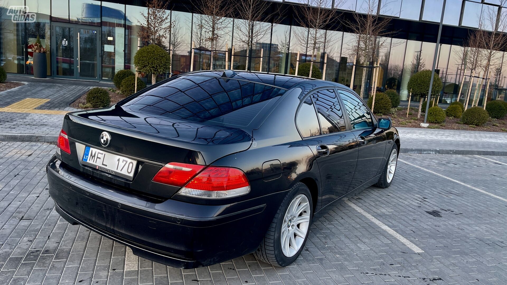 Bmw 730 2005 m Sedanas