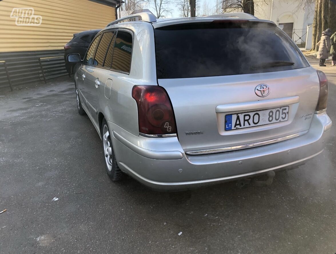 Toyota Avensis 2003 y Wagon