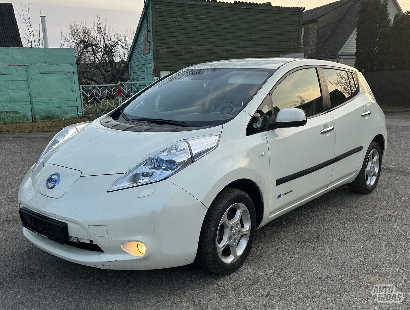 Nissan Leaf 2013 y Hatchback