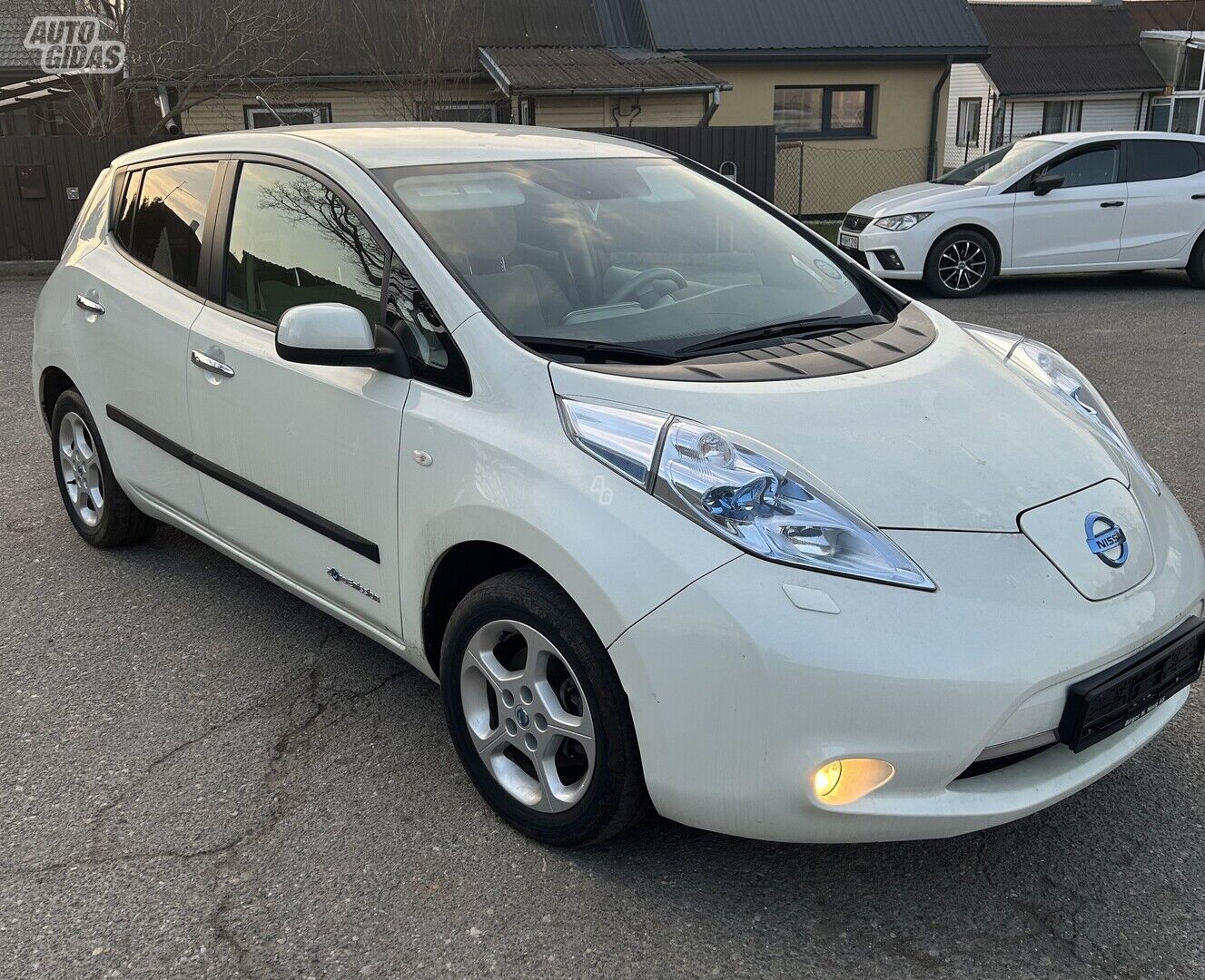 Nissan Leaf 2013 m Hečbekas