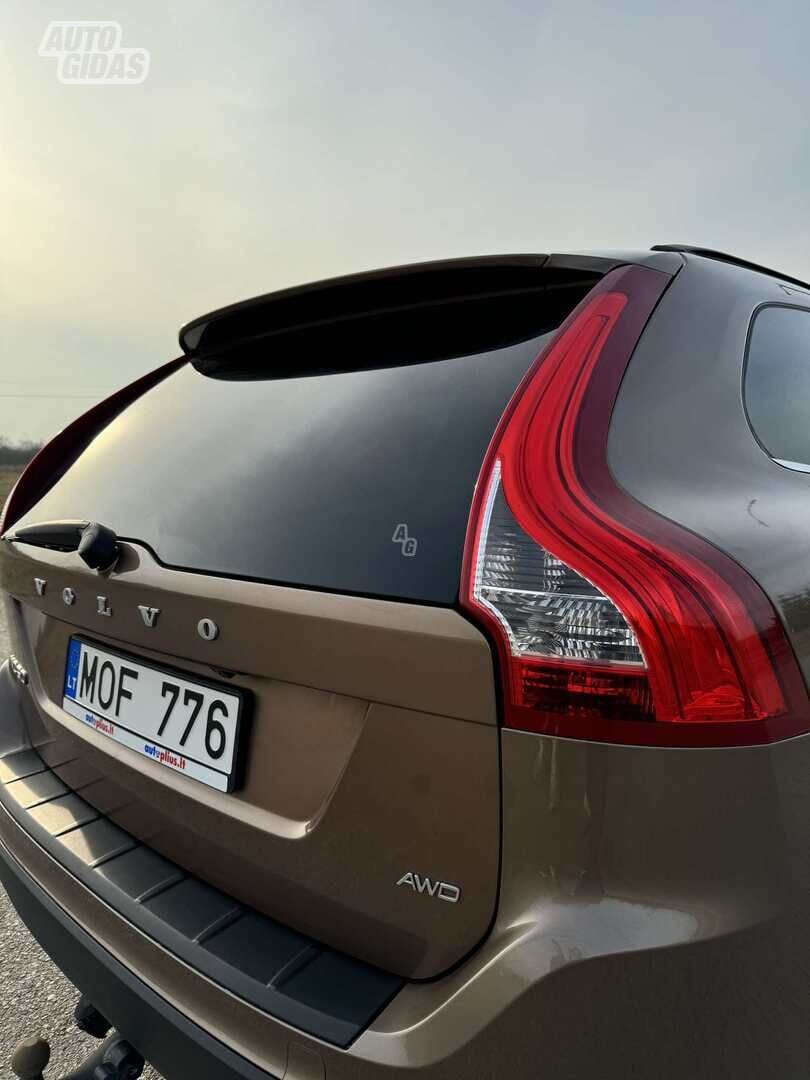 Volvo XC60 2010 г Внедорожник / Кроссовер