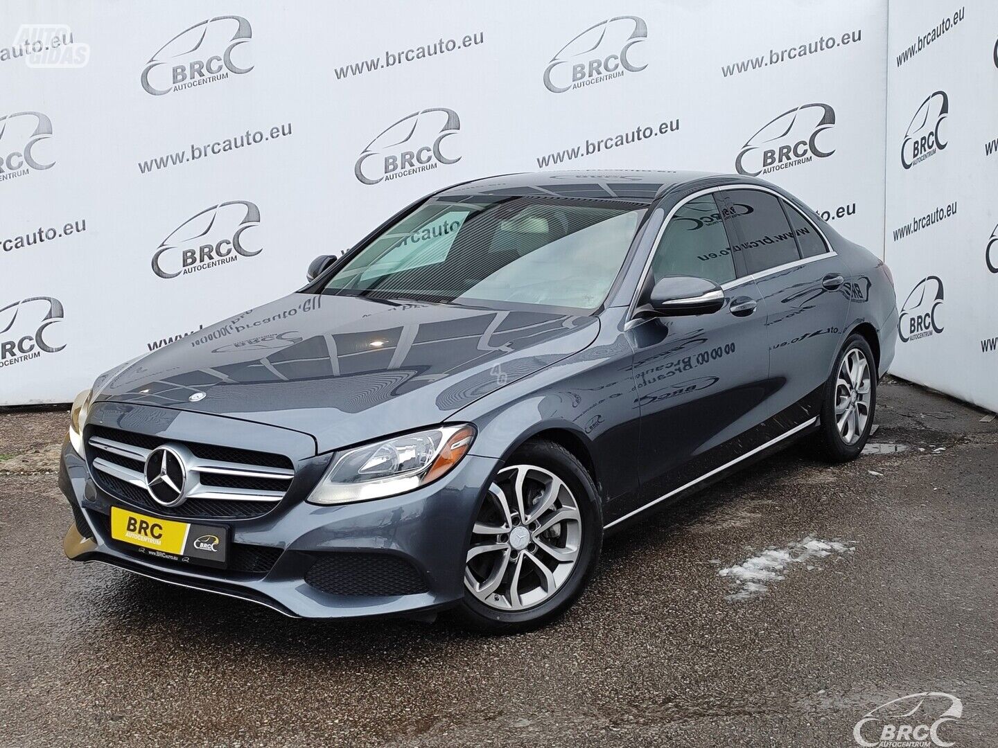 Mercedes-Benz C 300 2015 m Sedanas