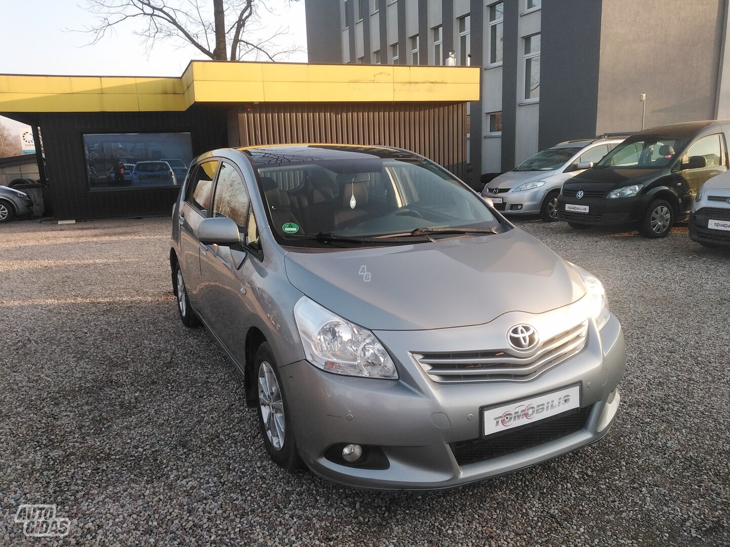 Toyota Verso 2011 г Минивэн