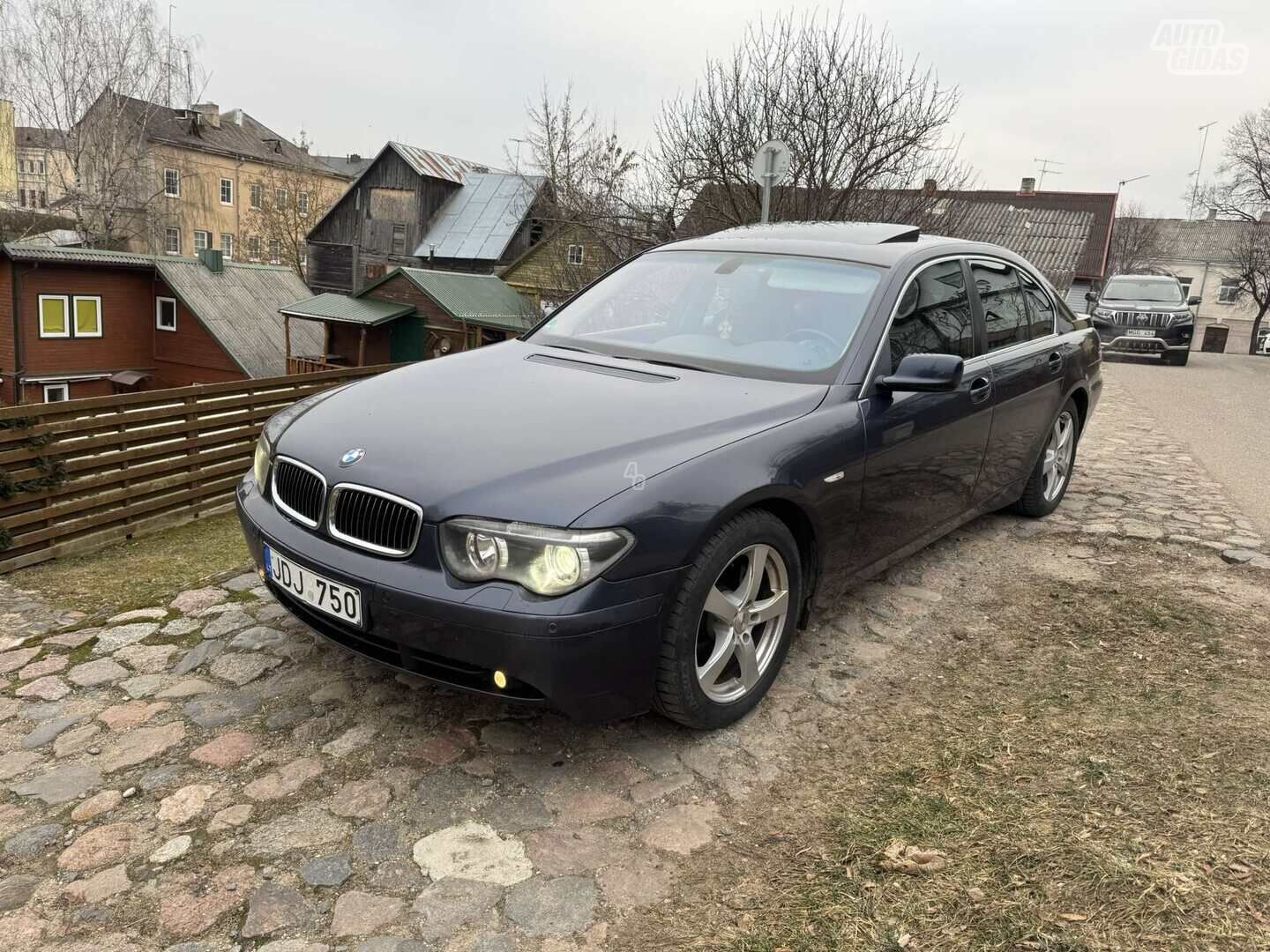 Bmw 745 2003 m Sedanas