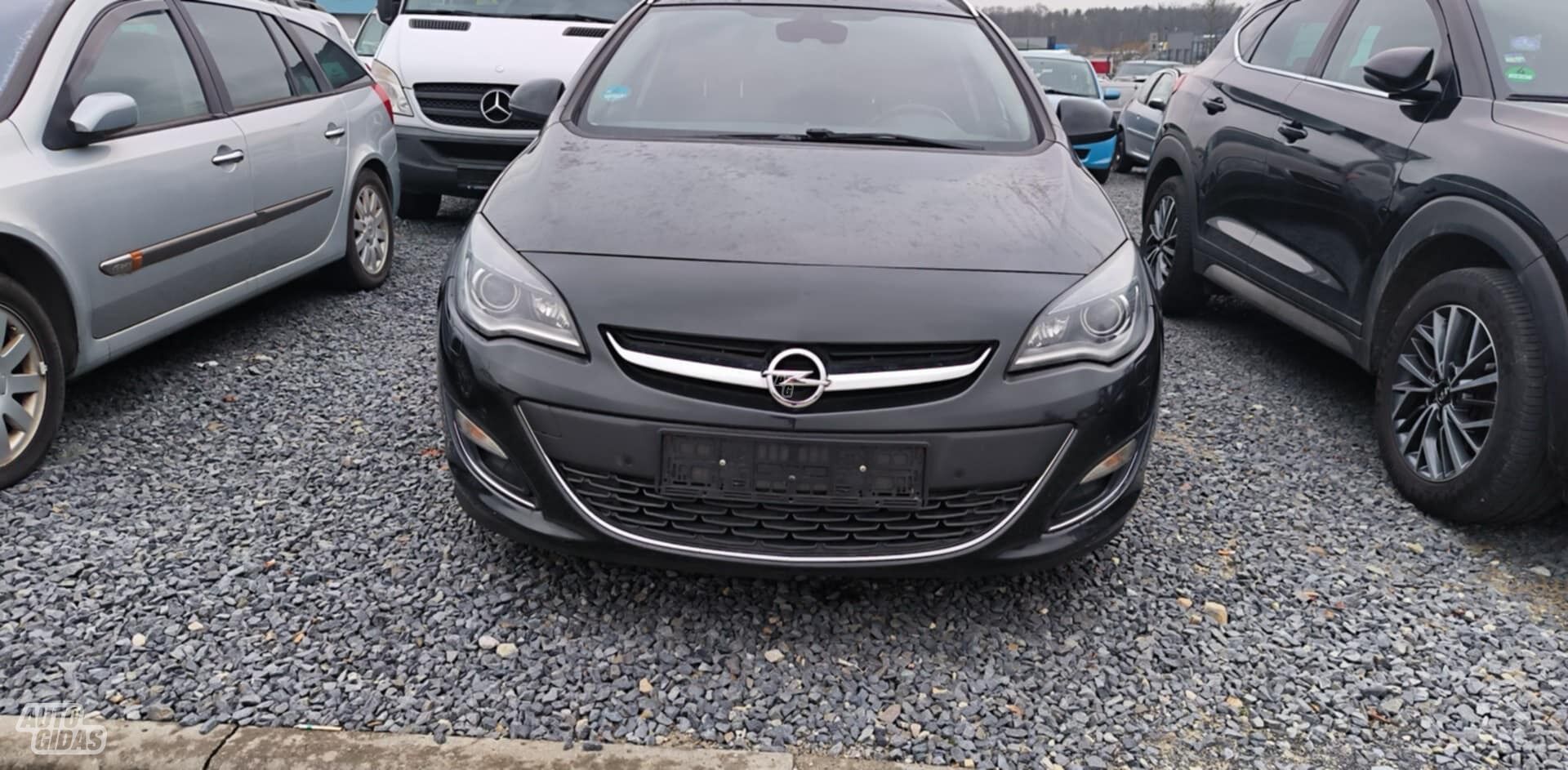 Opel Astra 2013 m Universalas