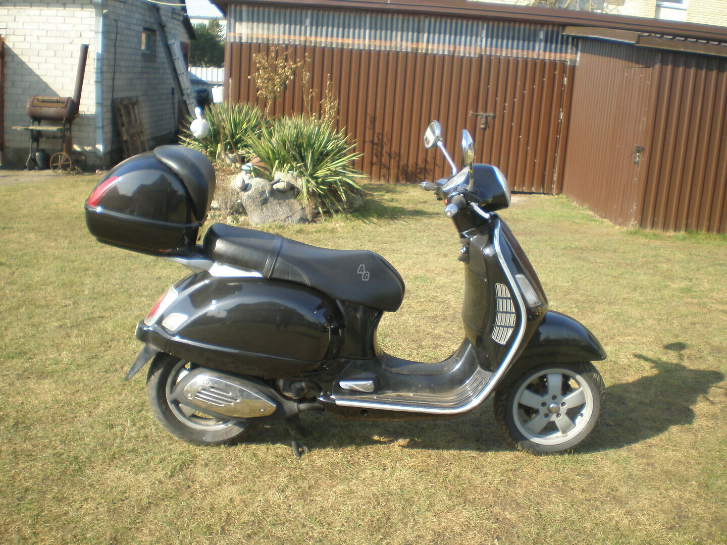 Piaggio Vespa 2004 m Motoroleris / Mopedas