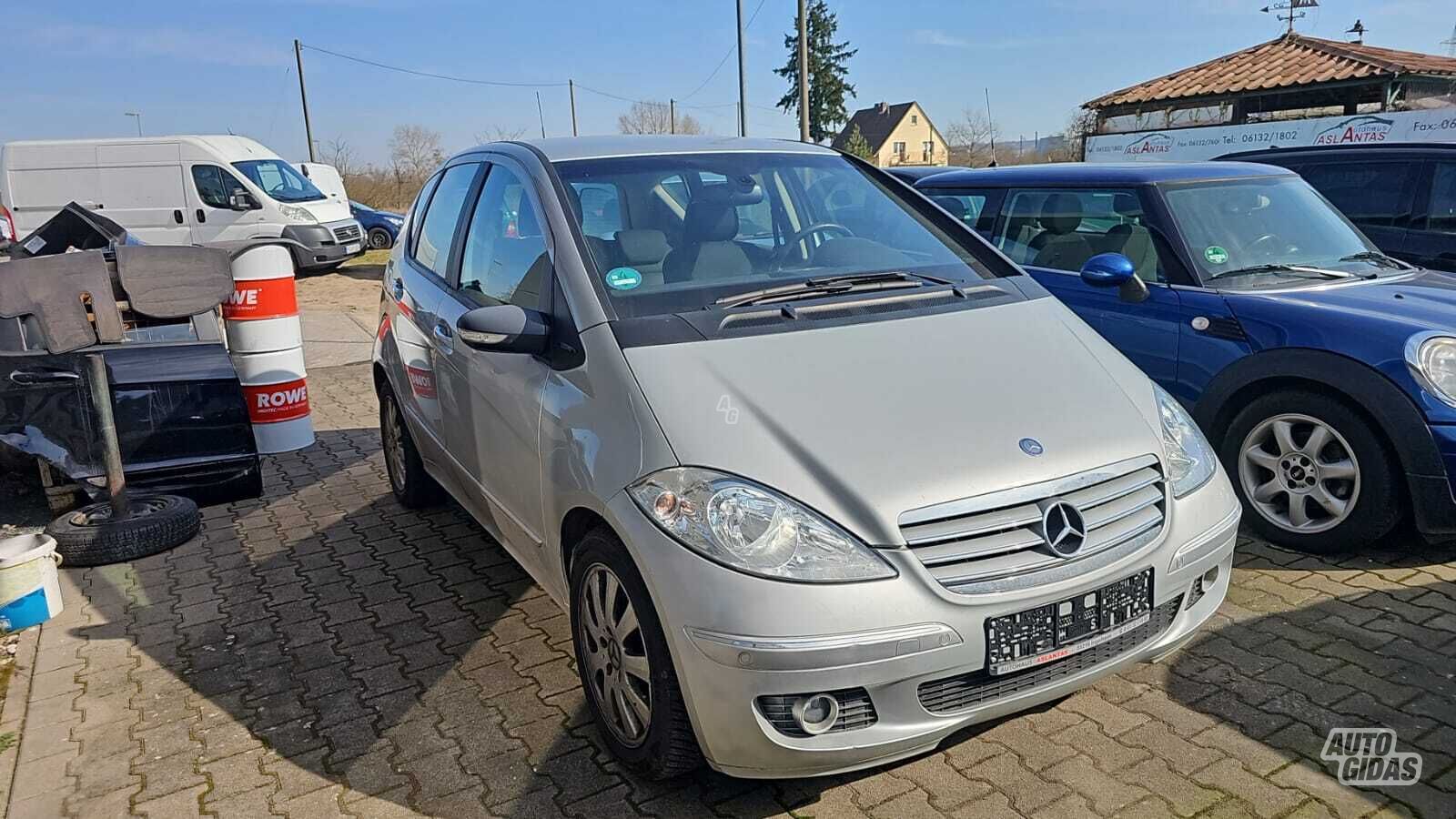 Mercedes-Benz A 200 2005 y Van