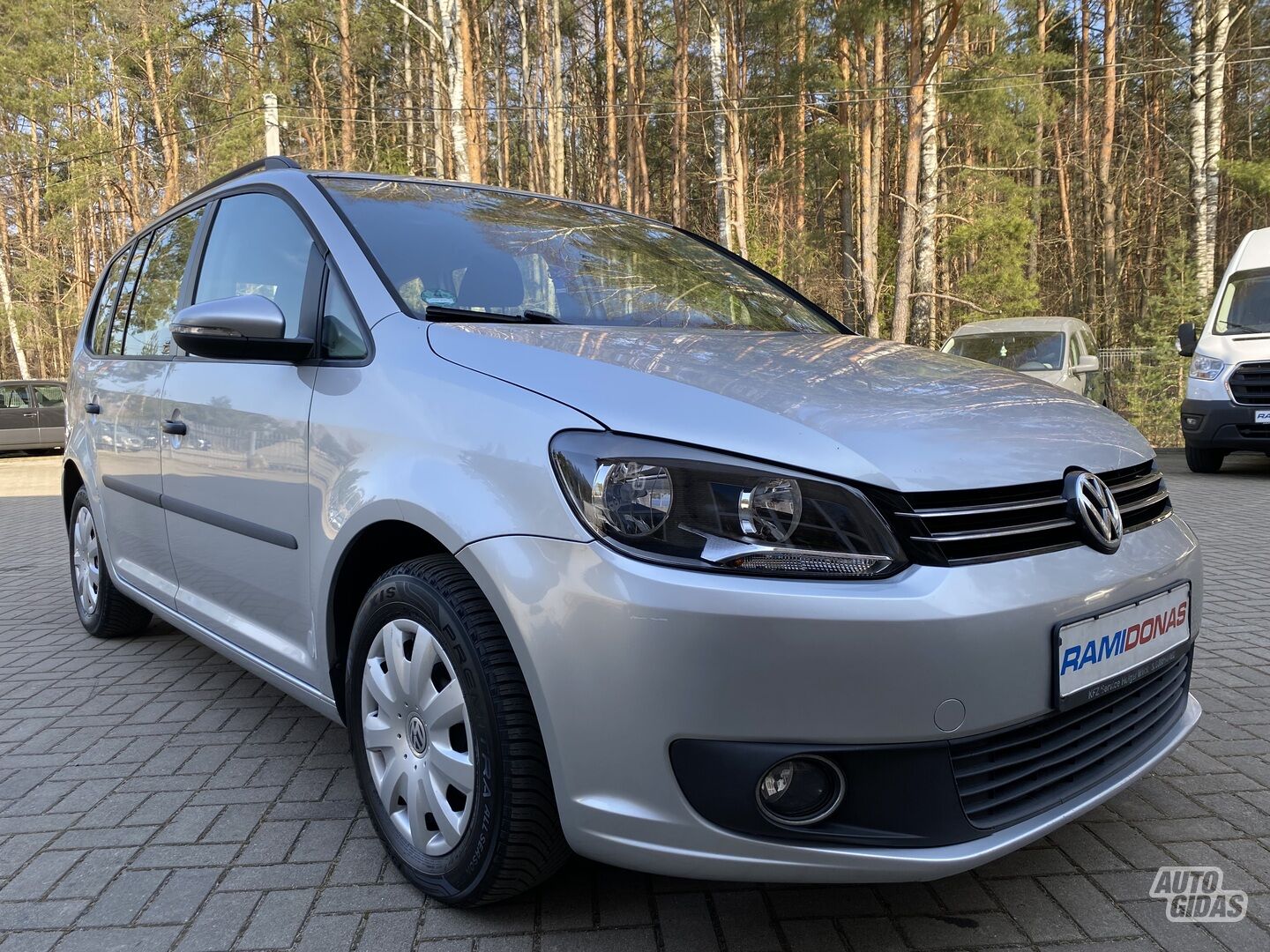 Volkswagen Touran 2012 y Van