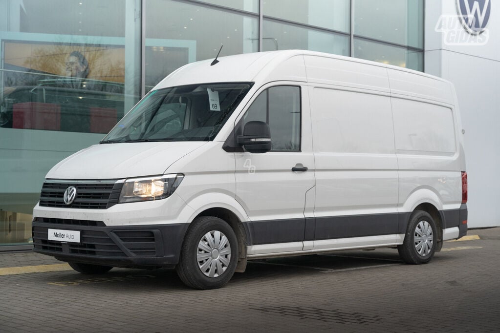 Volkswagen Crafter 2019 y Commercial auto (with box)