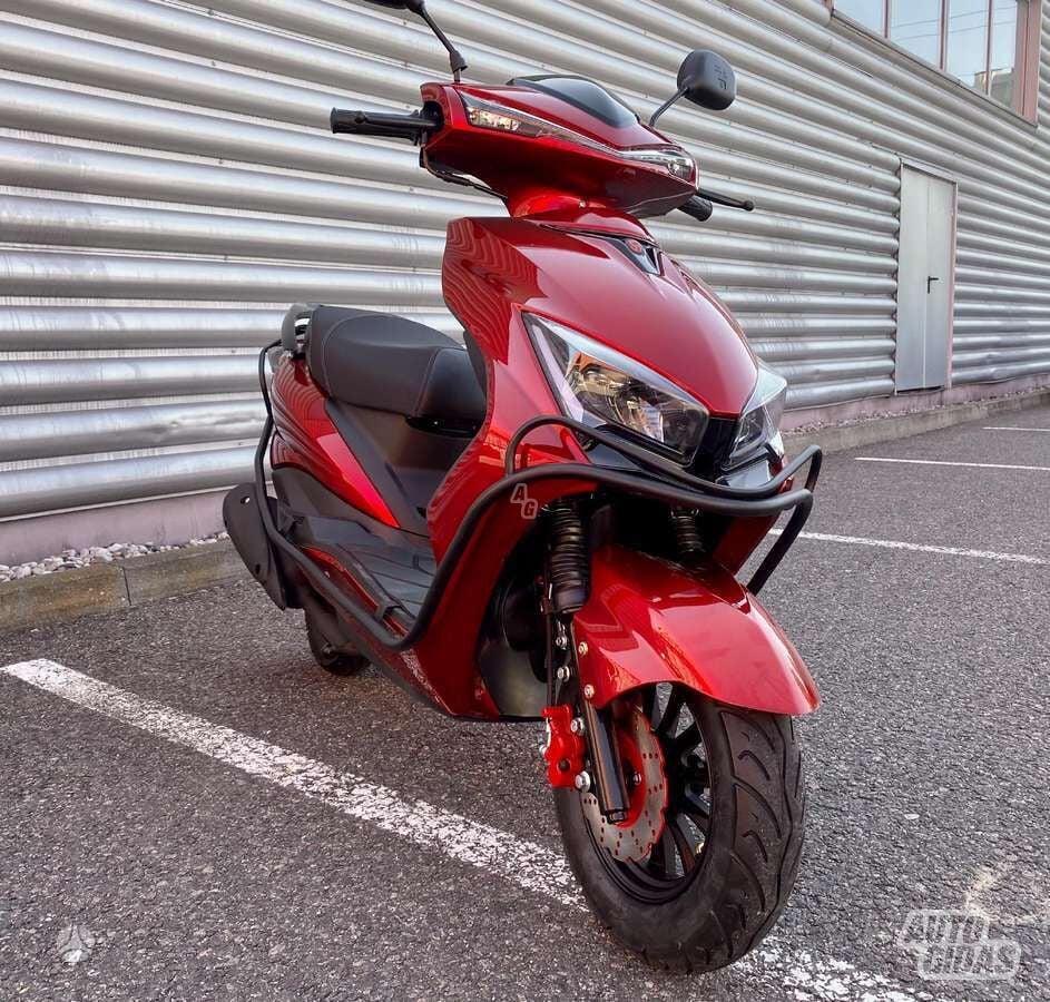 Yamaha Cygnus 2025 y Scooter / moped