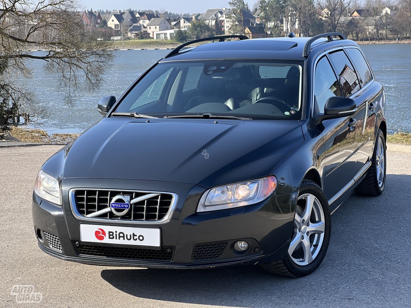 Volvo V70 2011 y Wagon