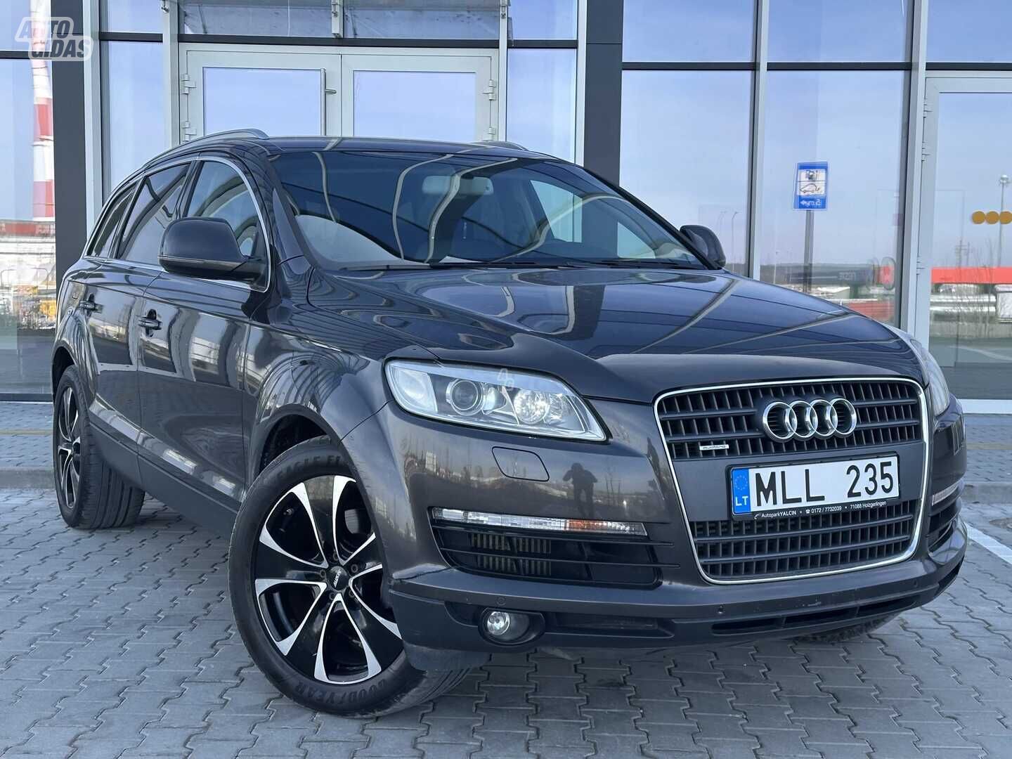 Audi Q7 2007 y Off-road / Crossover