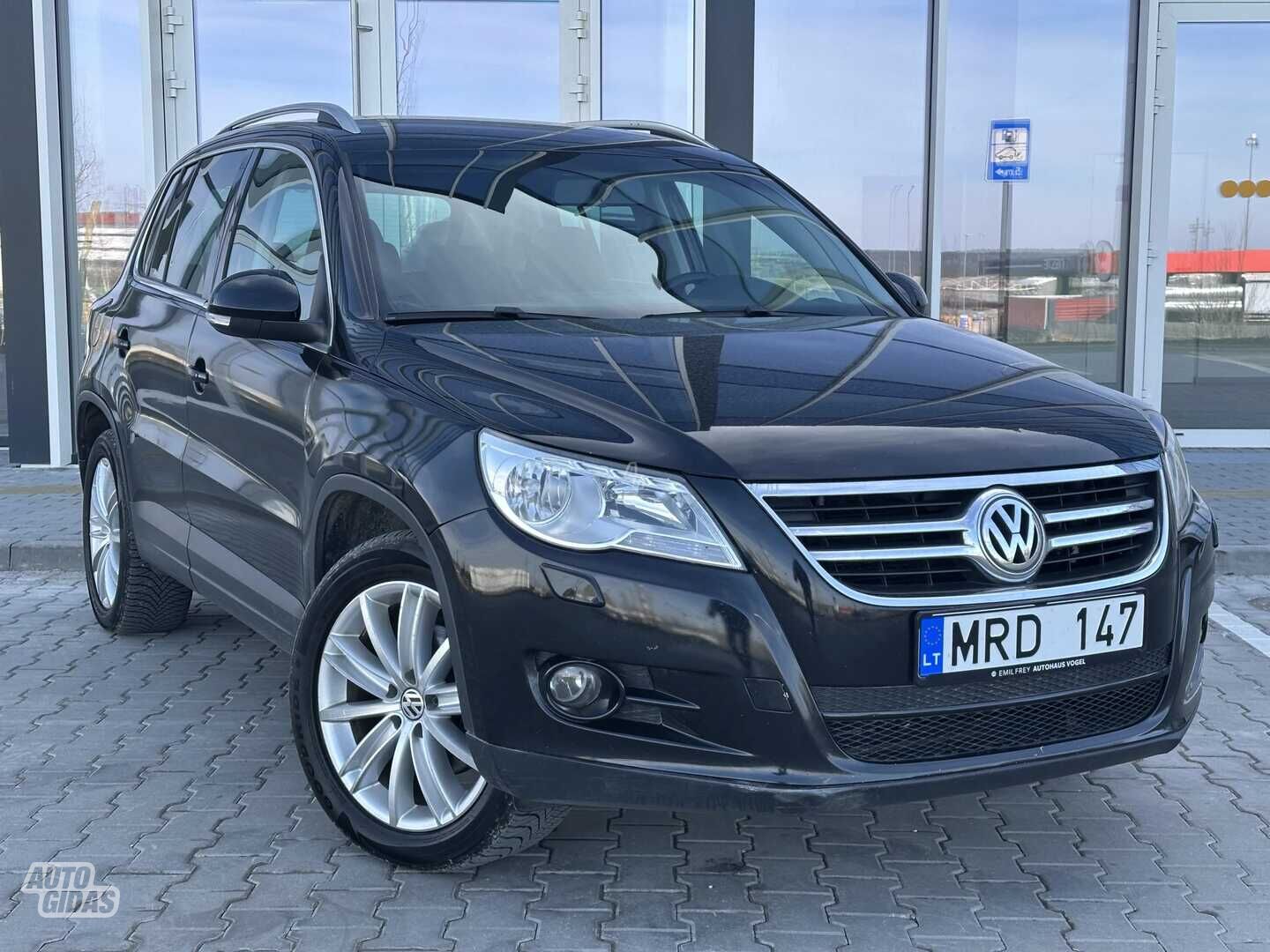 Volkswagen Tiguan 2008 г Внедорожник / Кроссовер