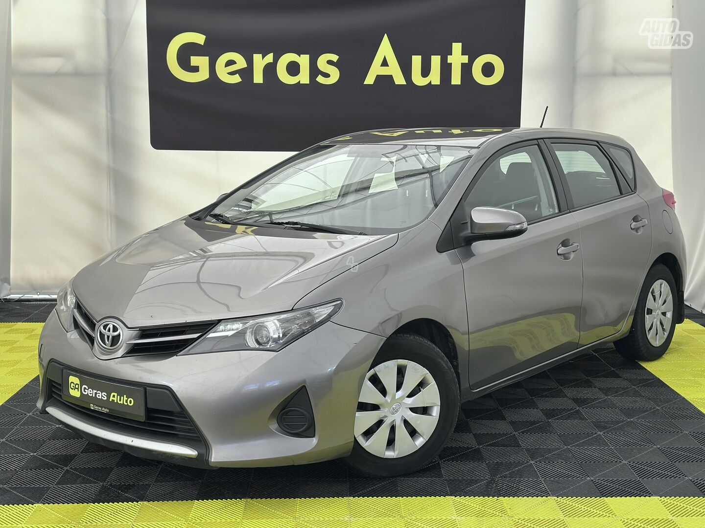 Toyota Auris 2013 m Hečbekas