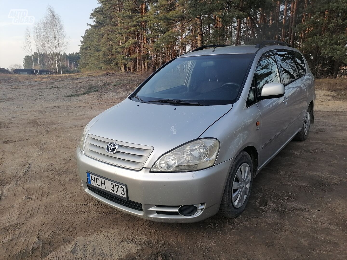 Toyota Avensis Verso 2003 y Van