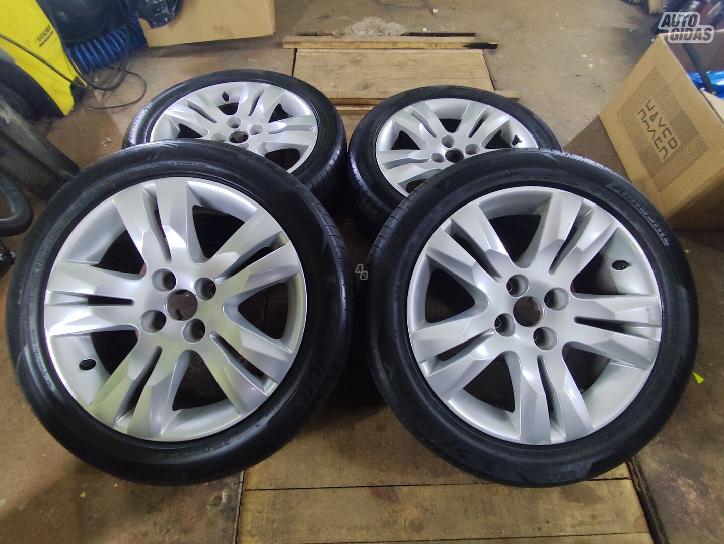 Light alloy R17 rims