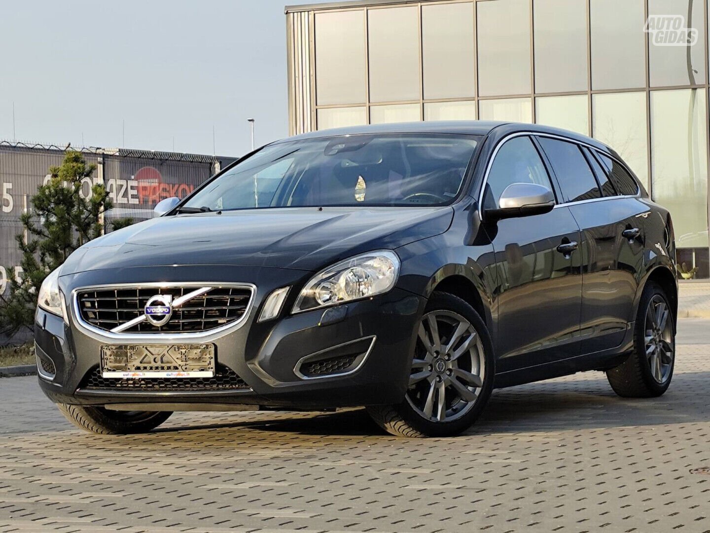 Volvo V60 2011 m Universalas