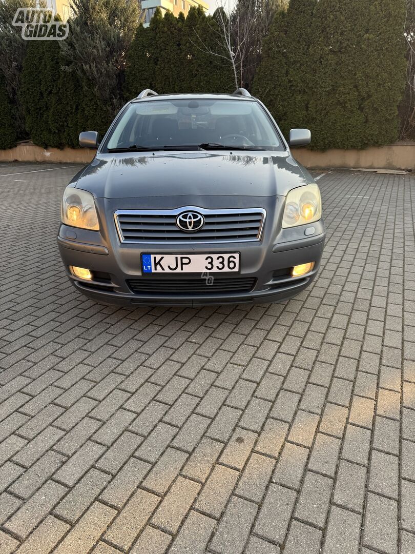 Toyota Avensis 2004 m Universalas