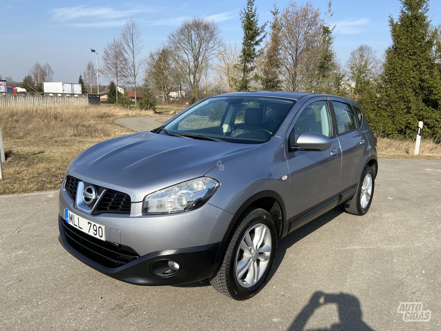 Nissan Qashqai 2010 y Off-road / Crossover