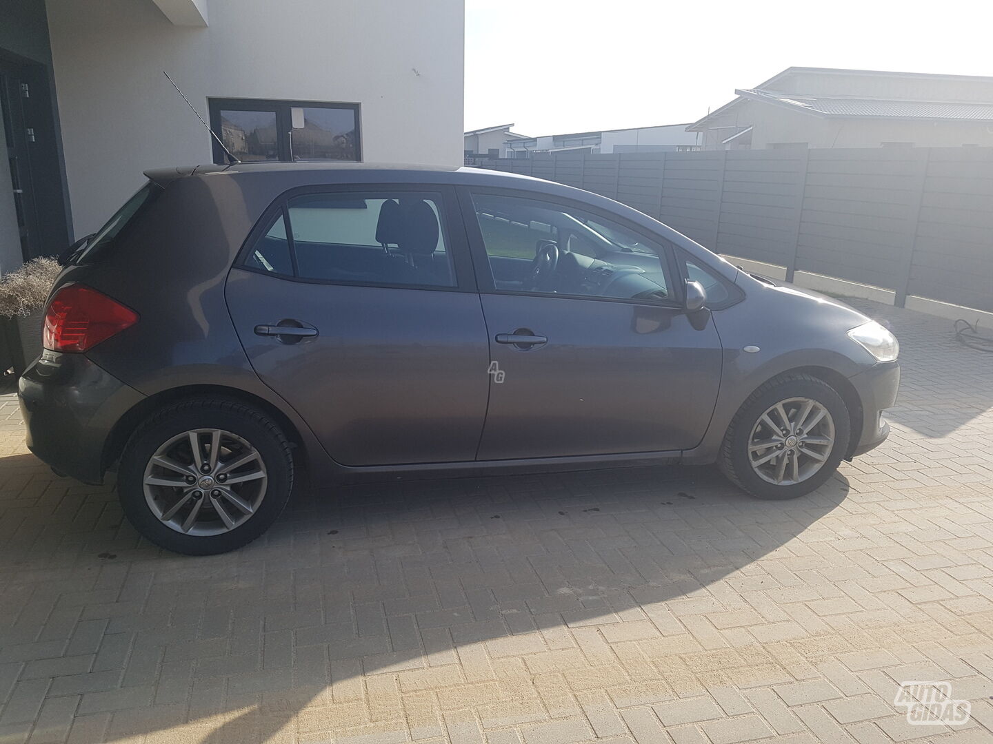 Toyota Auris 2008 y Hatchback