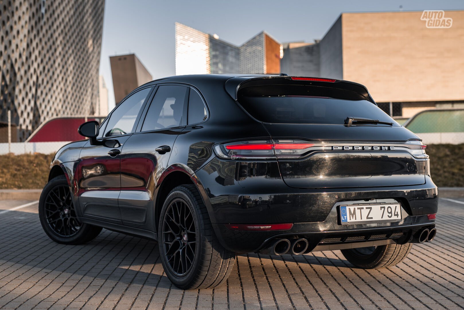 Porsche Macan 2016 m Visureigis / Krosoveris