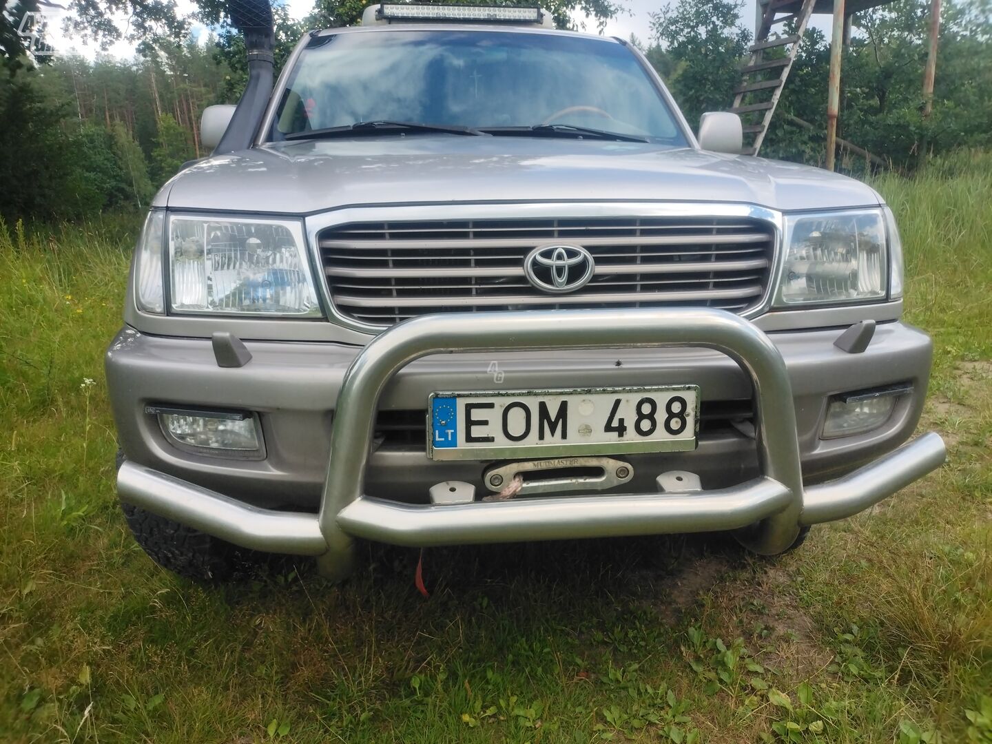 Toyota Land Cruiser 2000 г Внедорожник / Кроссовер