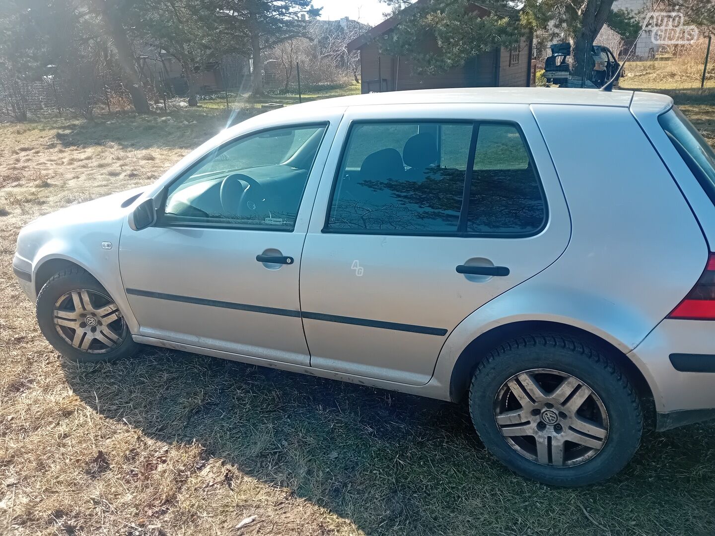 Volkswagen Golf 2002 y Sedan