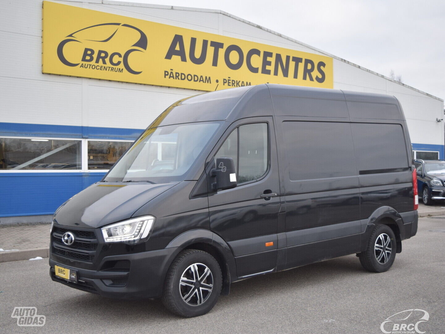 Hyundai H350 2015 y Commercial auto (with box)