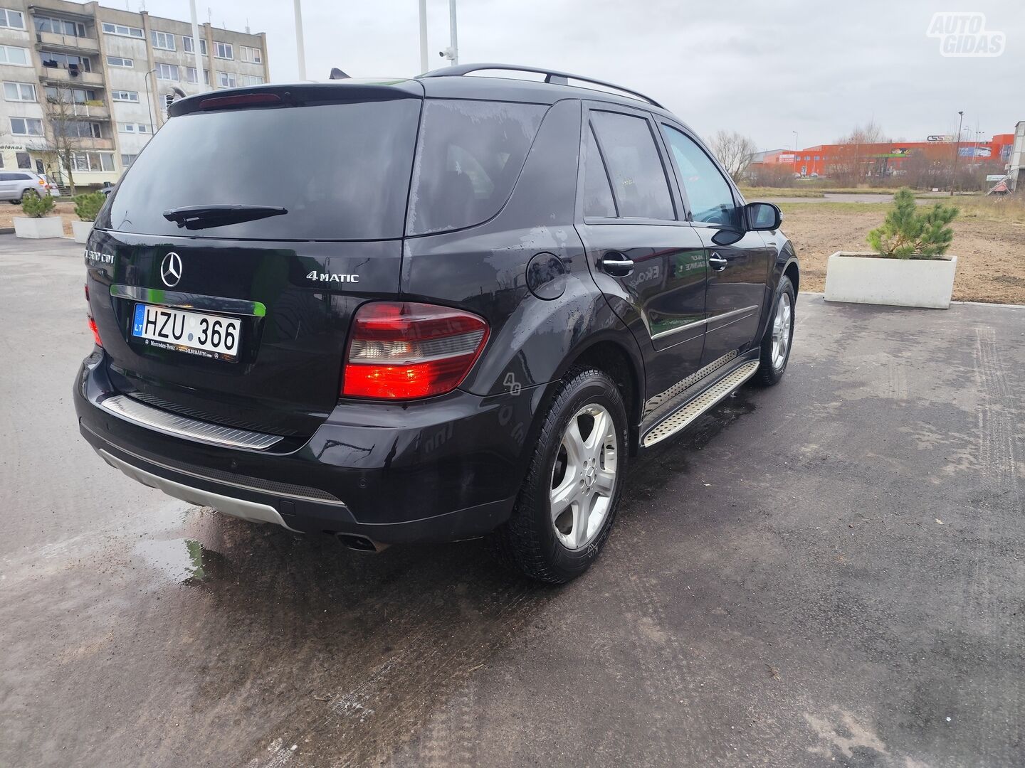 Mercedes-Benz ML 320 2006 г Внедорожник / Кроссовер