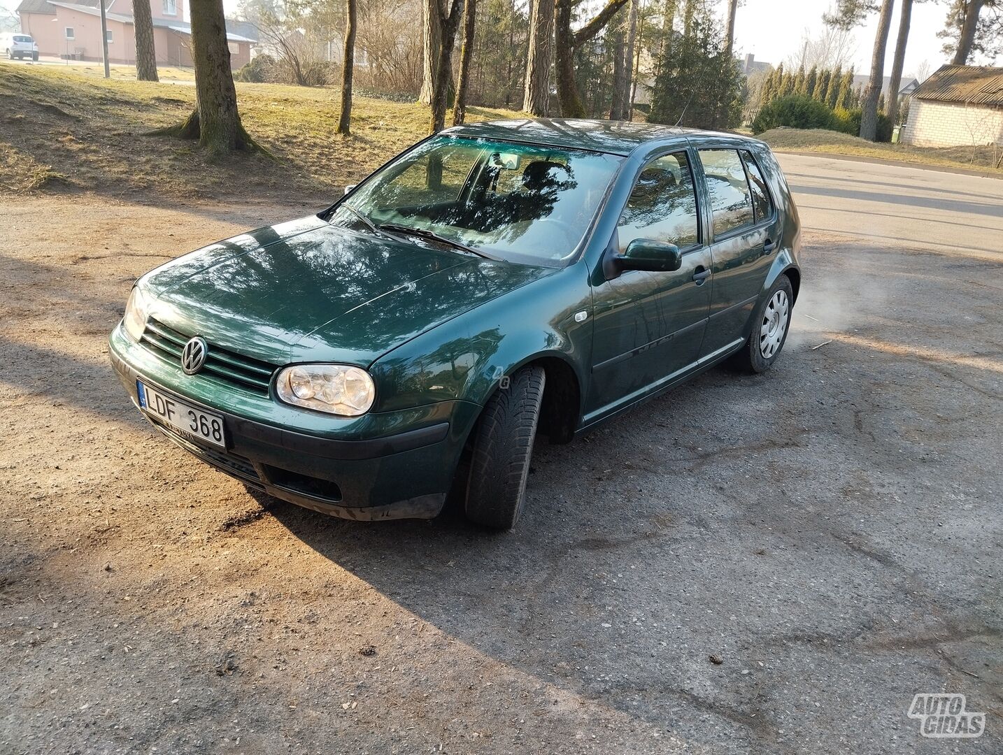 Volkswagen Golf 2000 г Хэтчбек