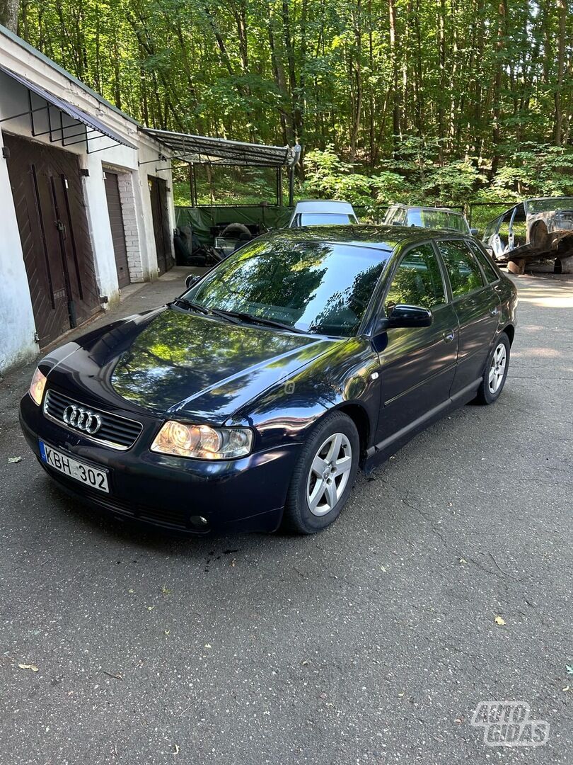 Audi A3 2000 m Hečbekas