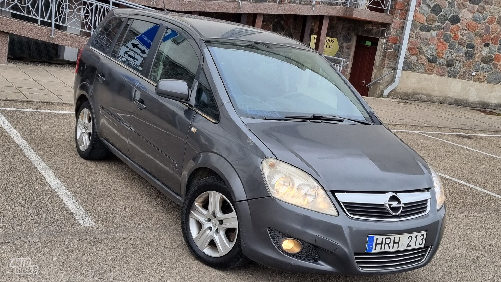 Opel Zafira 2010 г Минивэн