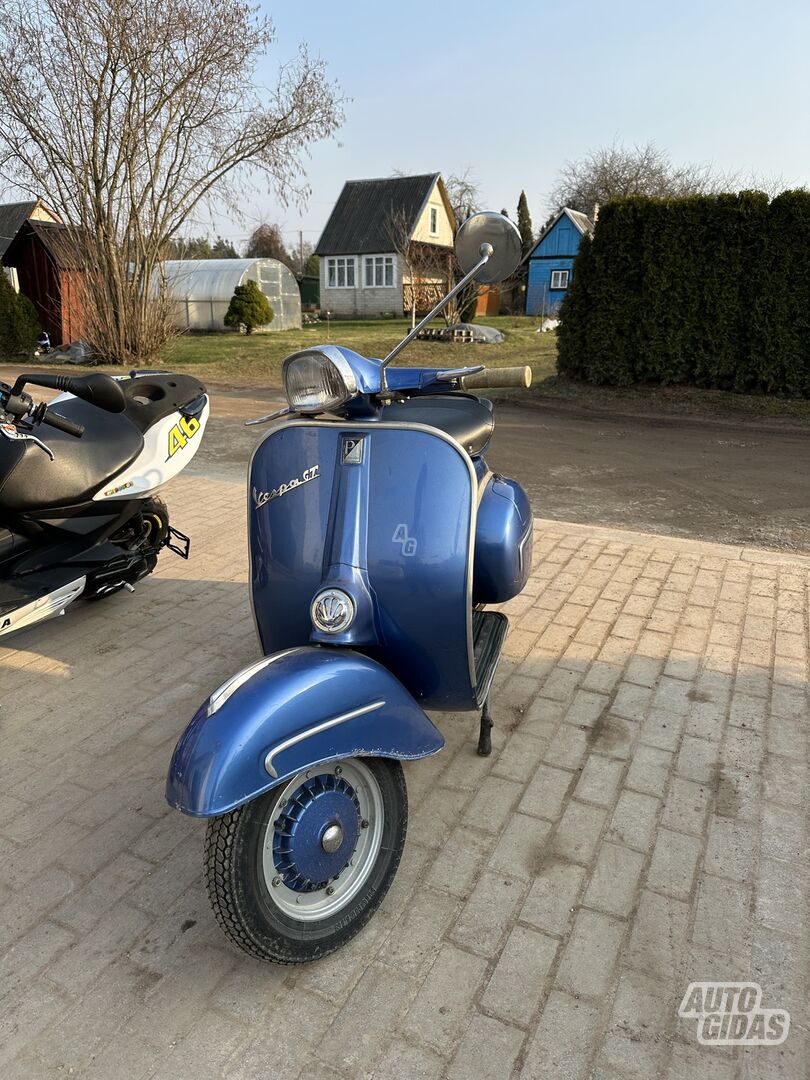 Piaggio Vespa 1964 y Scooter / moped