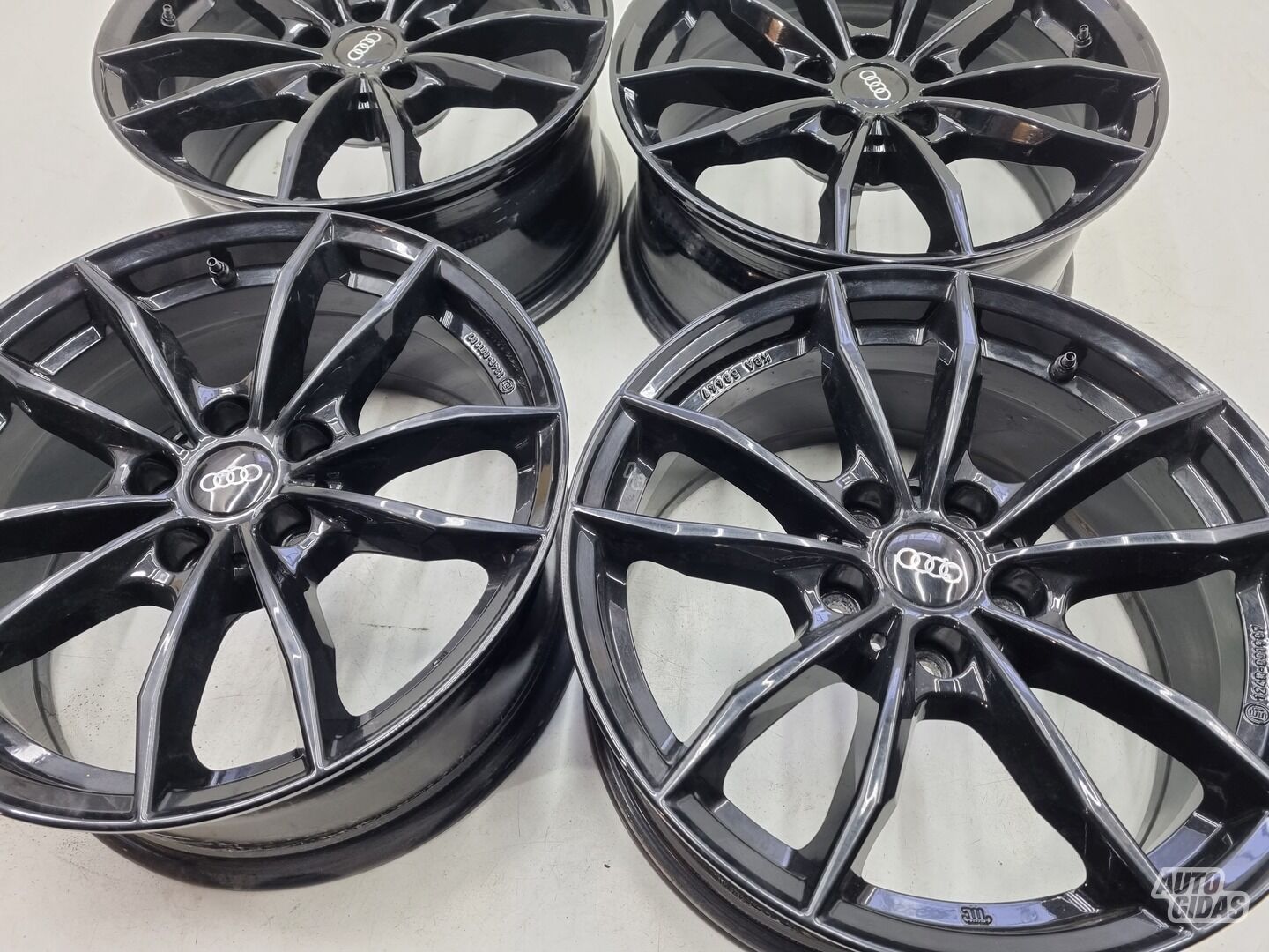 Audi A6 A6 light alloy R17 rims