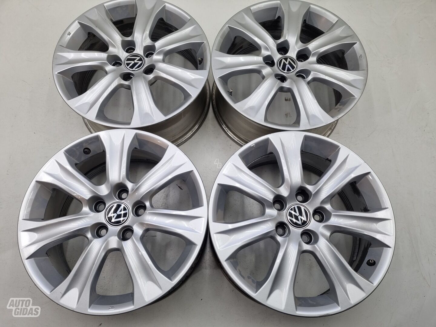 Volkswagen Multivan T5, T6 Transporter light alloy R18 rims