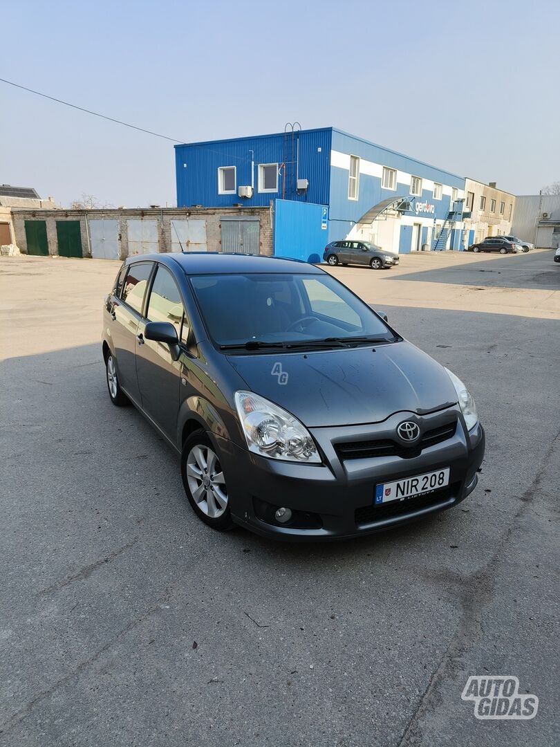 Toyota Corolla Verso 2007 г Минивэн