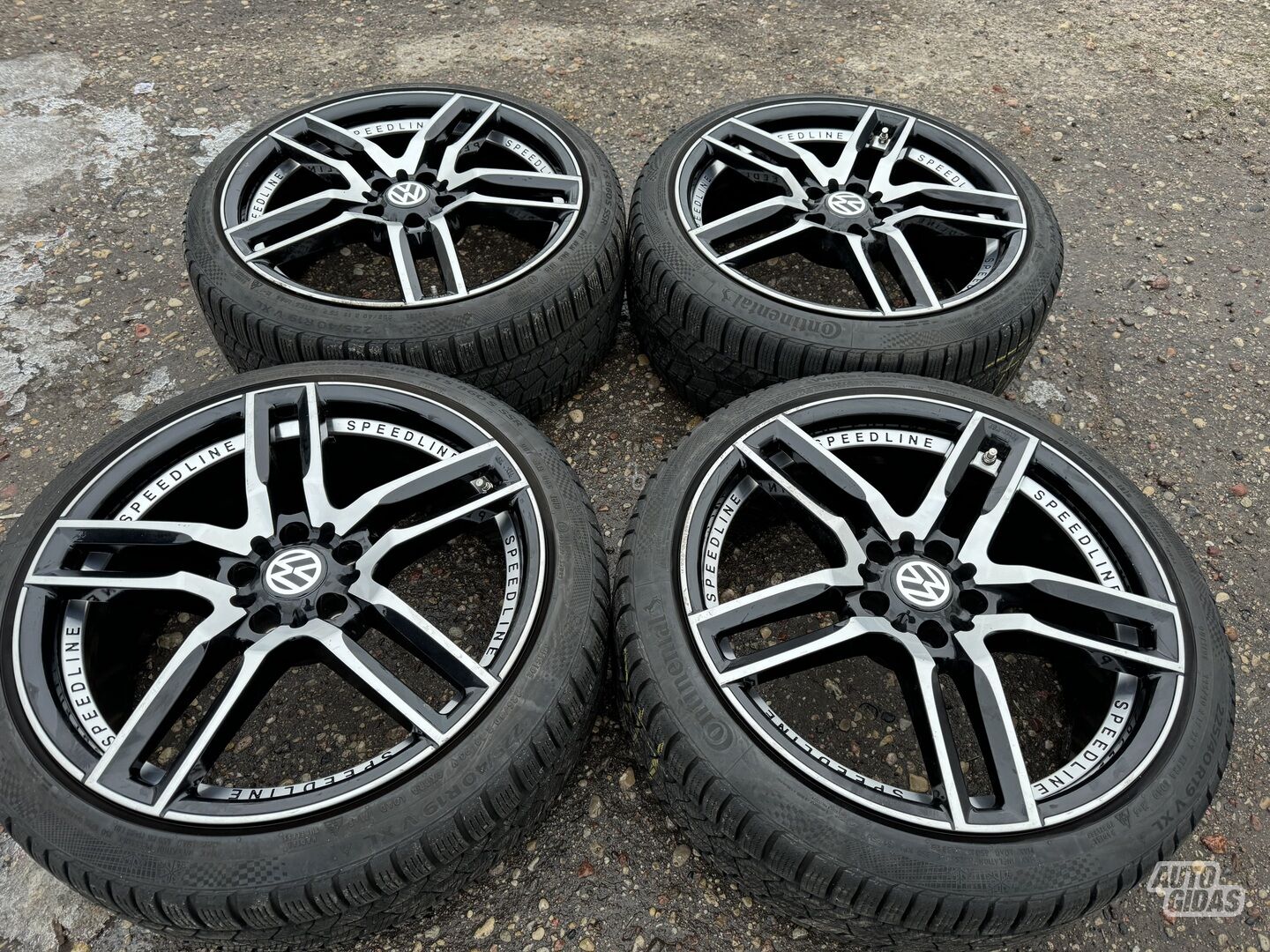 Volkswagen Siunciam, 9,5J ET35 light alloy R19 rims