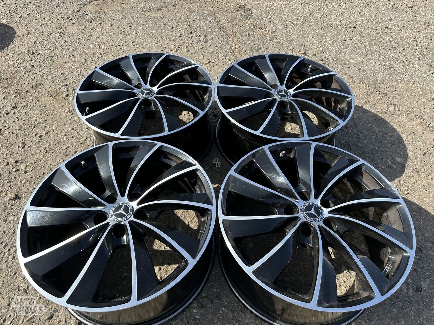 Mercedes-Benz Siunciam, 8,5J ET40 light alloy R19 rims