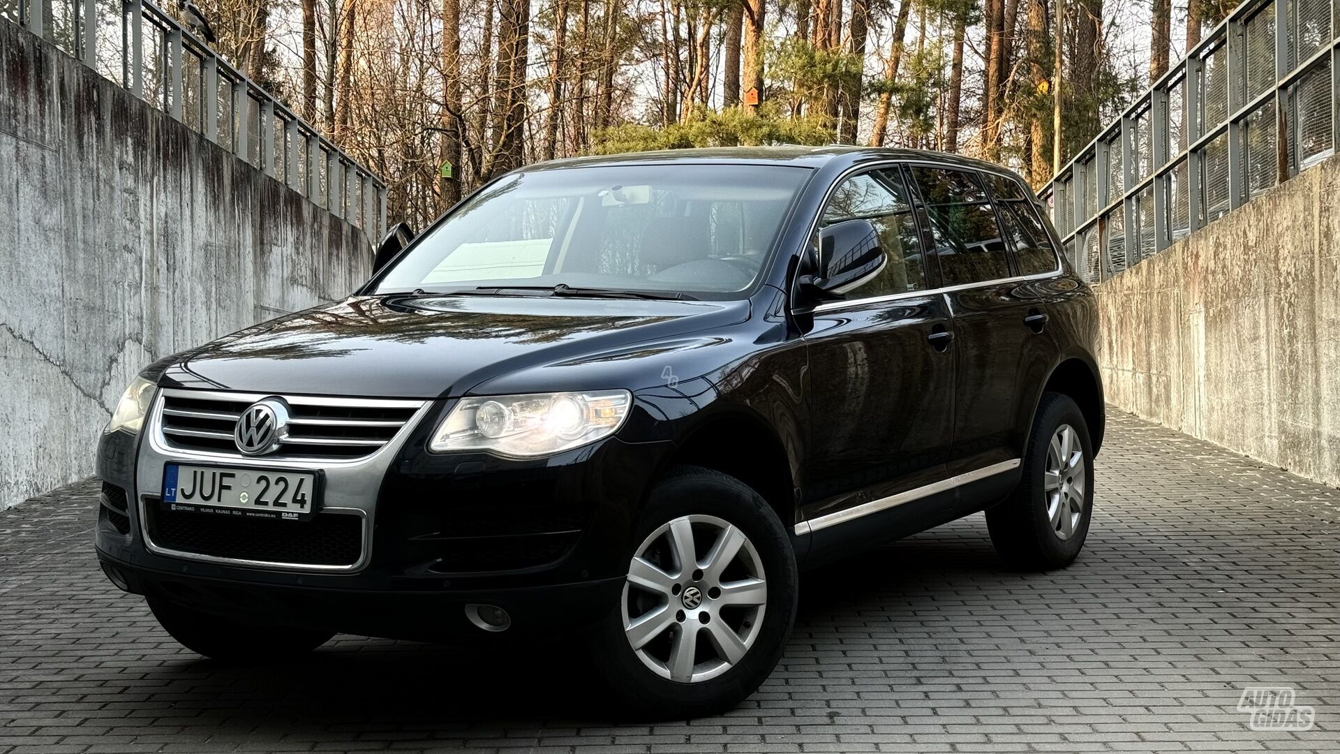 Volkswagen Touareg 2008 г Внедорожник / Кроссовер