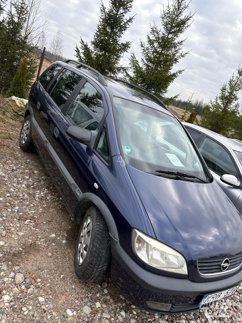 Opel Zafira 2002 y Hatchback