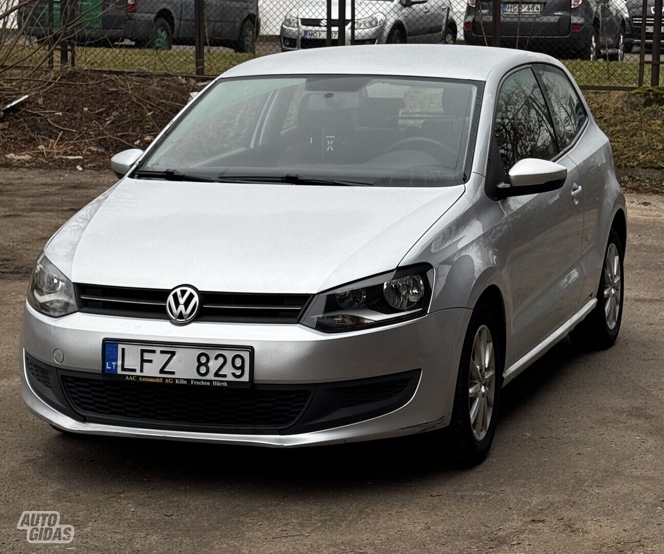 Volkswagen Polo 2010 г Купе