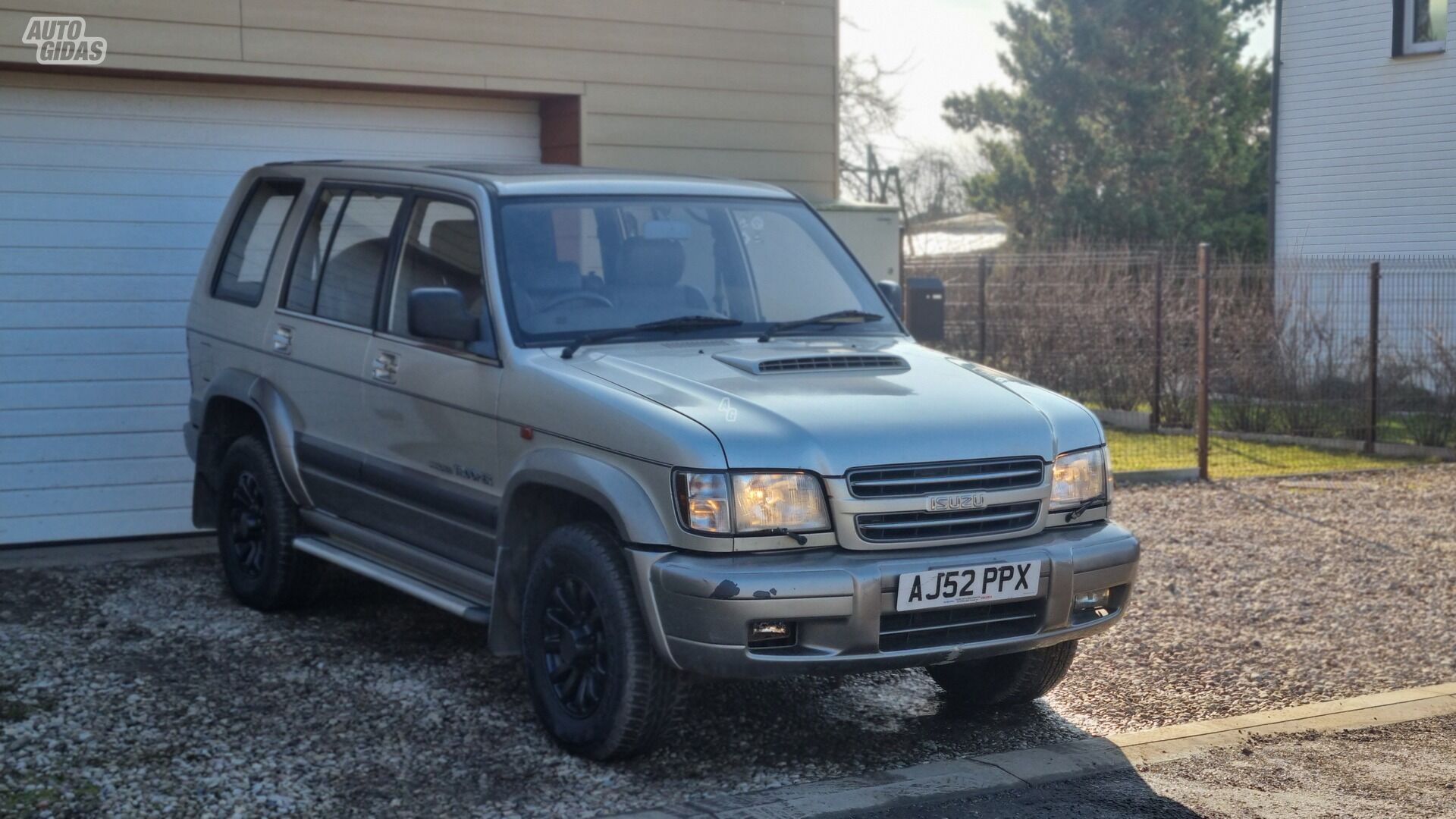 Isuzu Trooper 4x4 2003 y