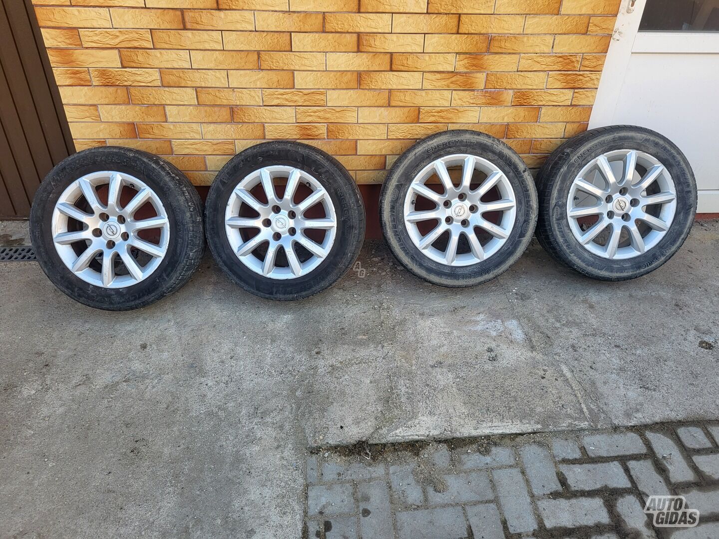 Light alloy R16 rims