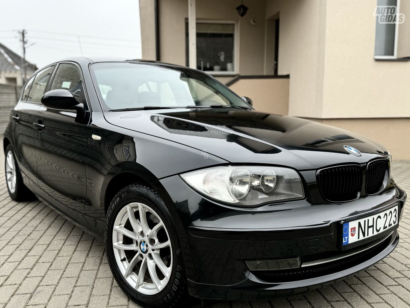 Bmw 118 2008 г Хэтчбек